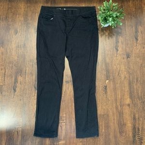 Levi’s Black Pull On Jeans
